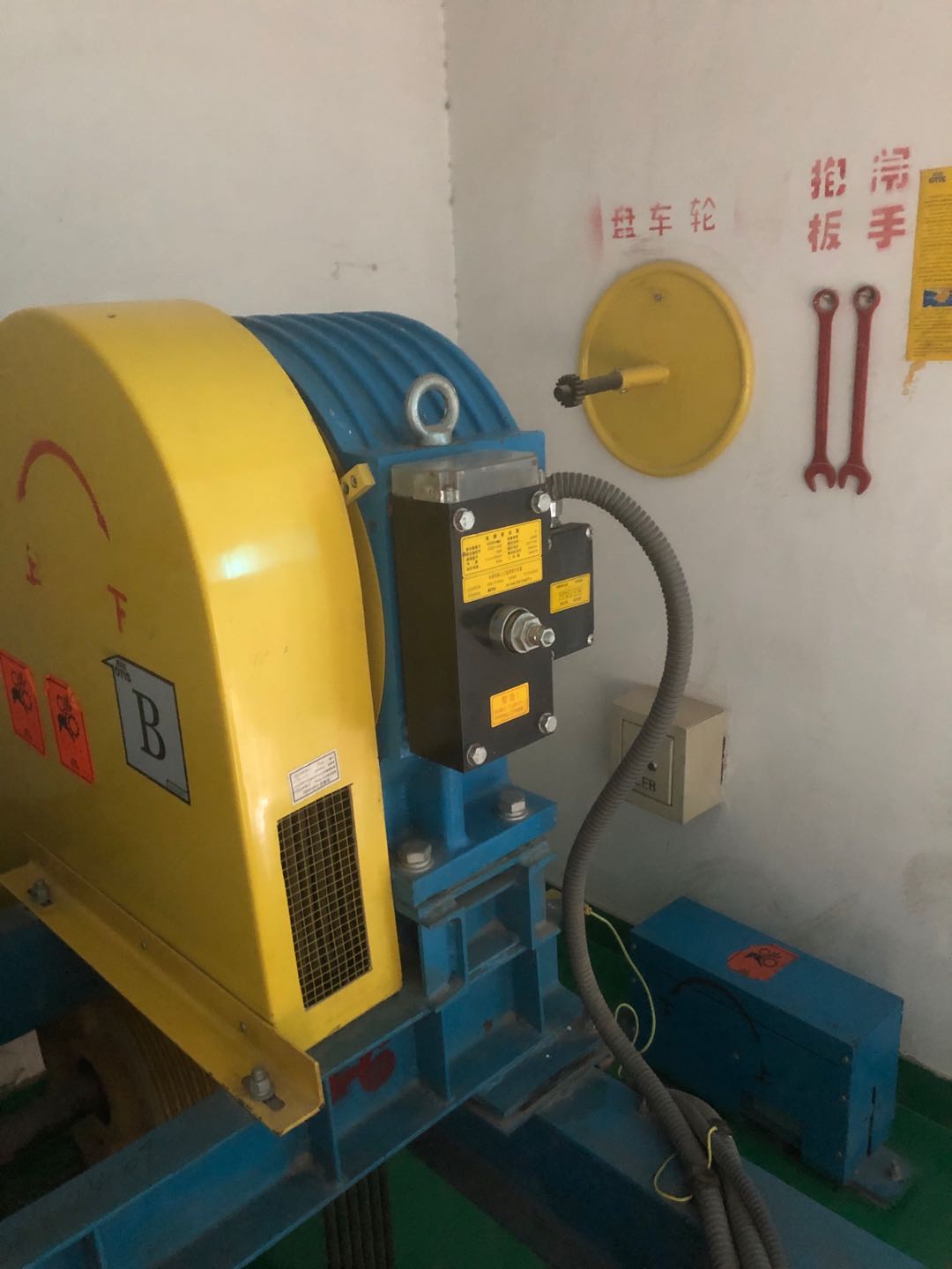 有机房电梯和无机房电梯的治理方法一样吗？